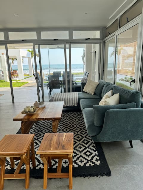 Casa Álamos II Beachfront