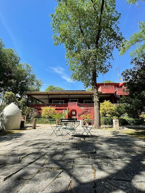 Los Menhires Rural House
