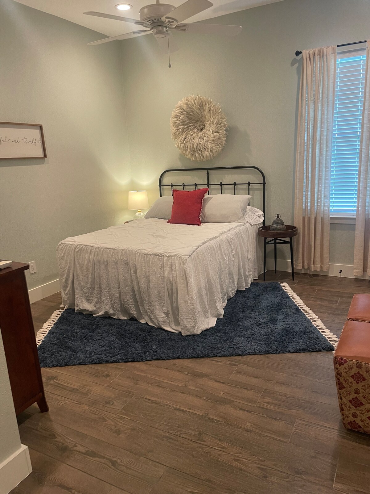 საძინებელი 4