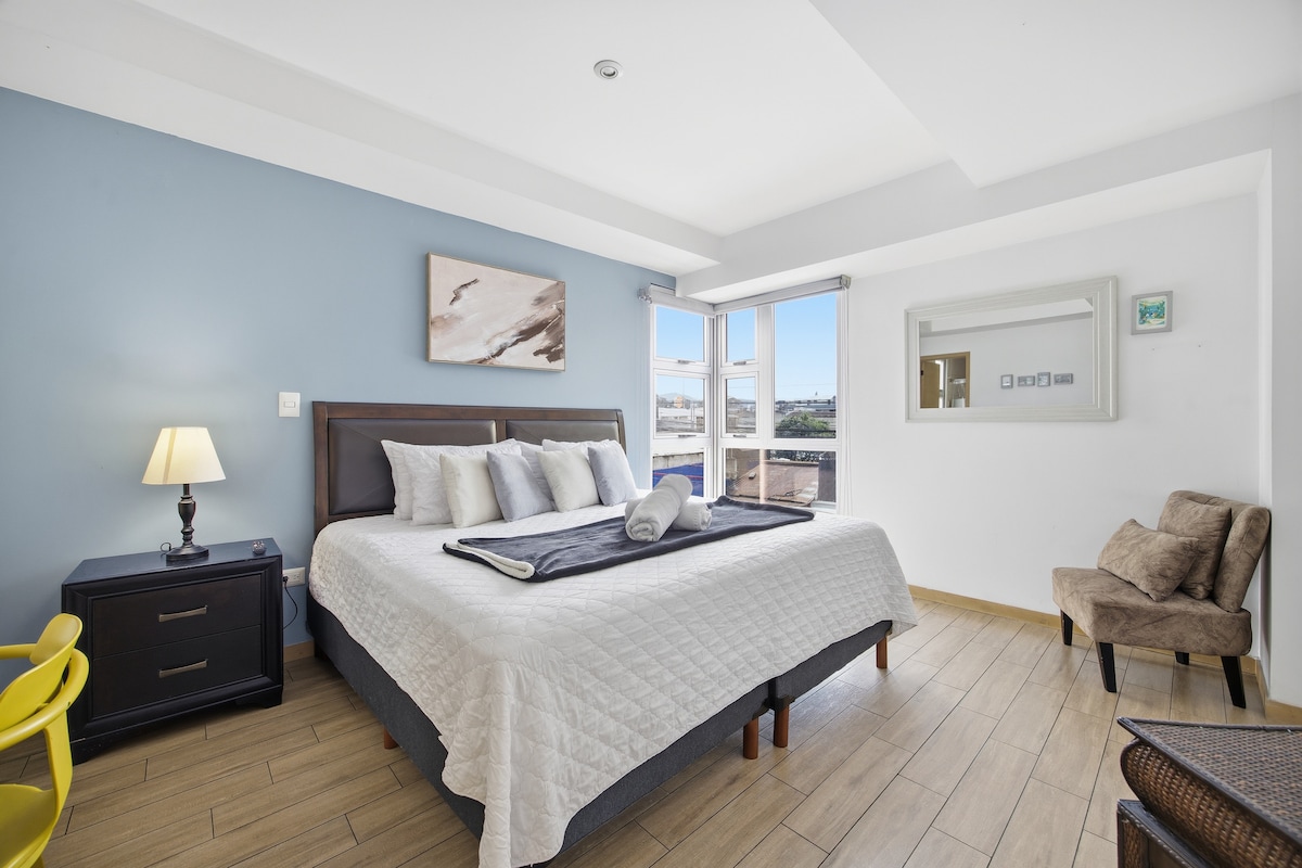 Modern and Luxurious apartment in Zona 10 — 2 bedroom vacation rental in Guatemala City