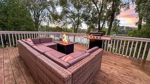 Lakefront hideaway in the city