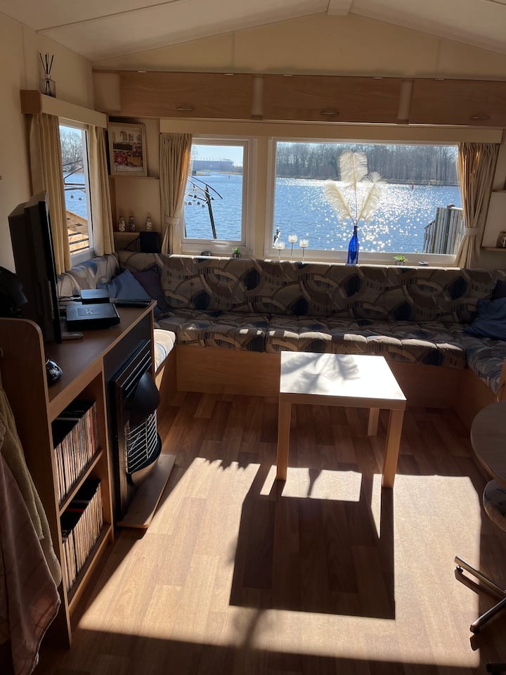 Nr 54
Aan Het Water Met Prive Vis Steiger - Hengelo