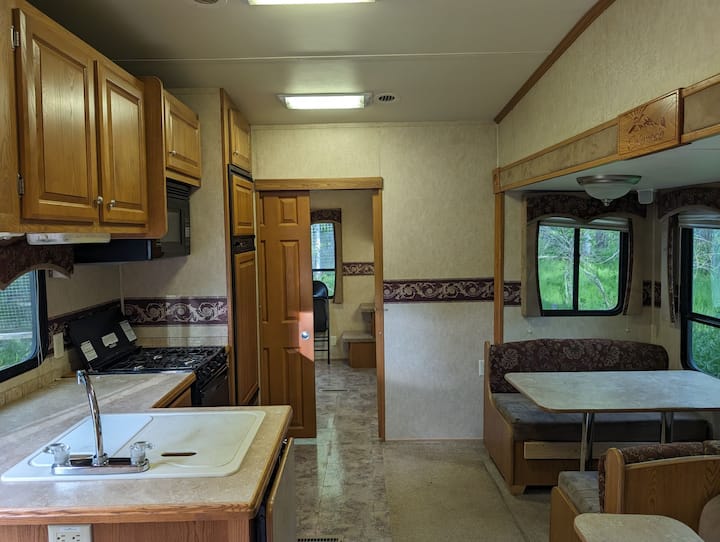 Luxury Camping Unit In Okotoks! - Okotoks