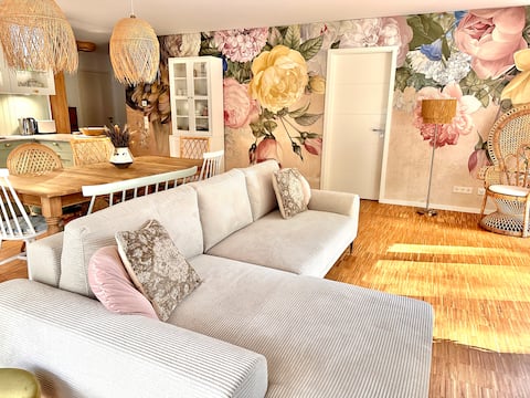 Top performing Airbnb: Townhouse with garden in Kassel