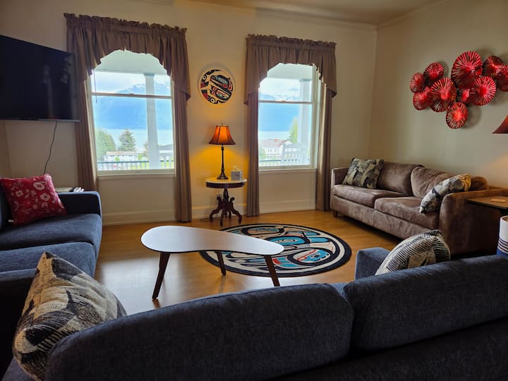 Lone Eagle A Historic 3br Retreat In Fort Seward - Haines, AK