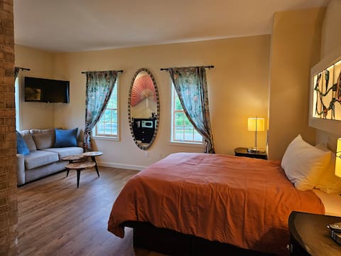 Powder Forest Guest House Room 5