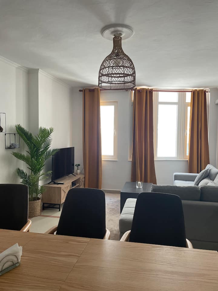 Big Apartment Next To The Beach. Modern - Albania