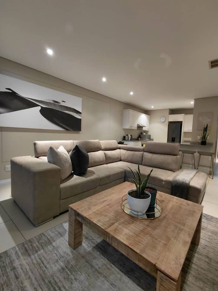 605 - Beacon Rock, Umhlanga Self Catering. - ウムランガ