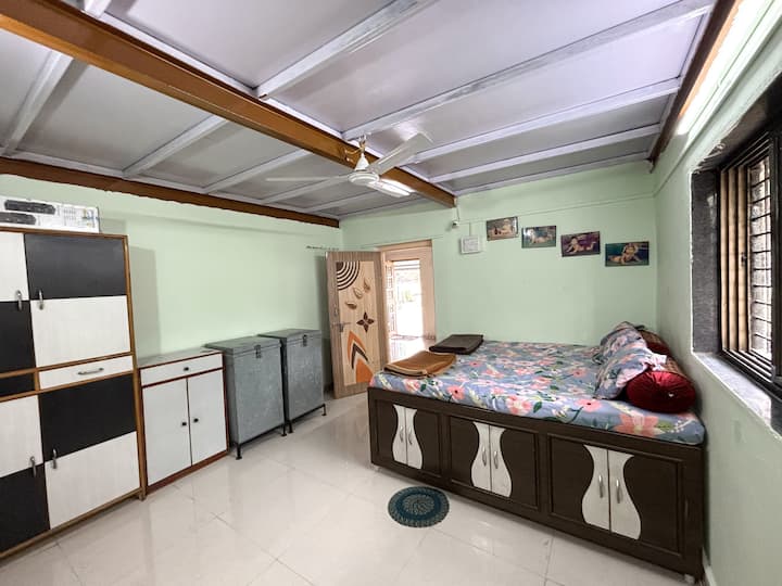 საძინებელი 1