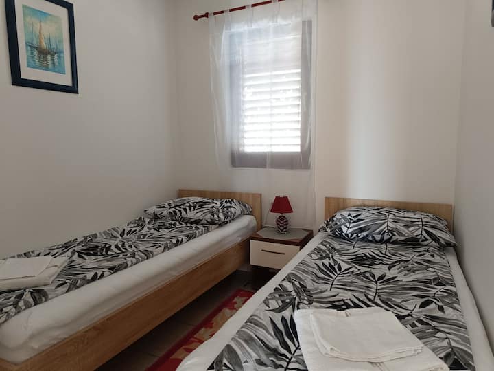 غرفة النوم 1