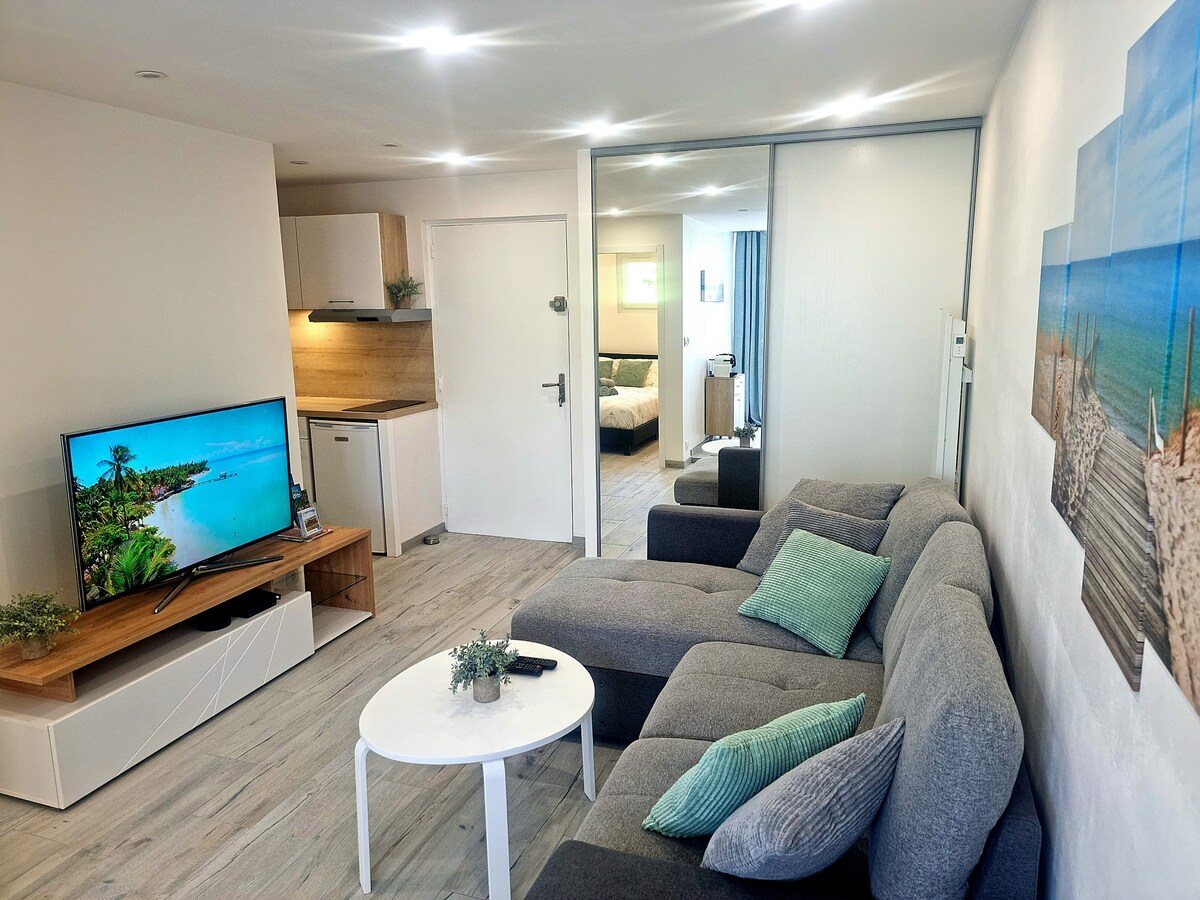 Top Airbnb: Cozy 2* apartment in a quiet and green setting in Les Sables D'olonne