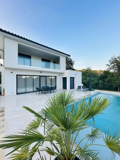 Modern villa with pool