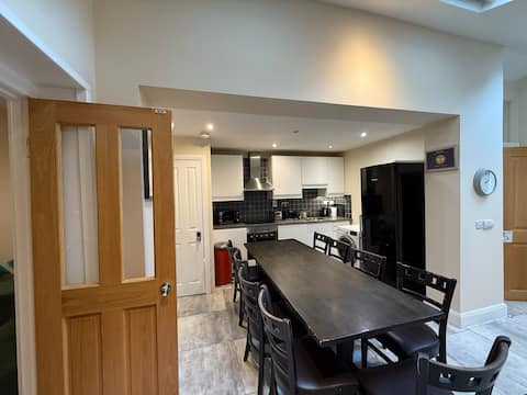 The Townlets Townhouse - 5BR - sleeps 13