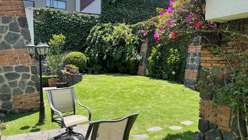 Quiet and Beautiful Residence ,at a private street gallery image 5