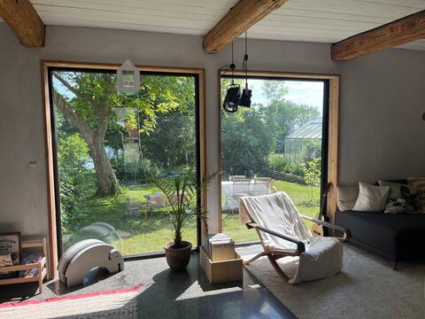 Farm idyll directly to the lake