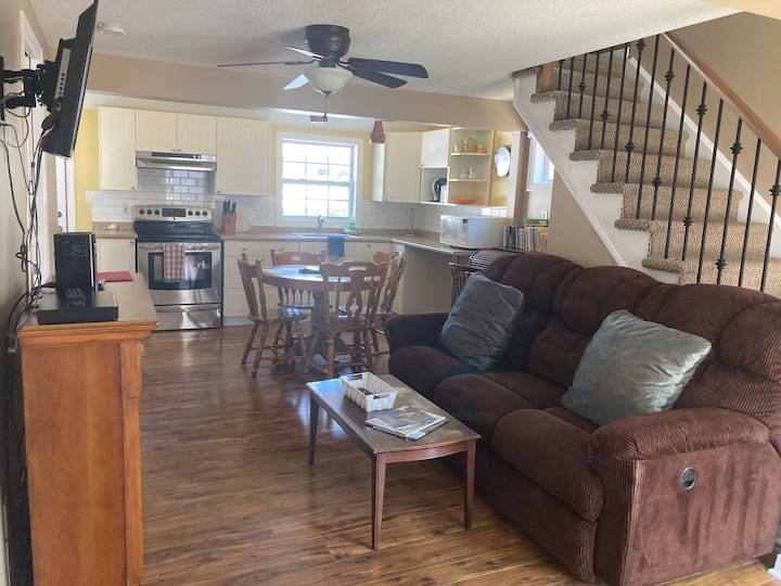 Loomis House - Crystal Beach