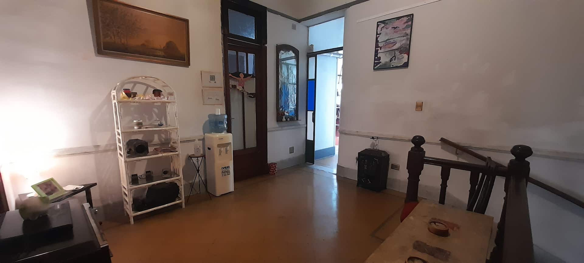 Apartment in Chacarita on a commercial avenue