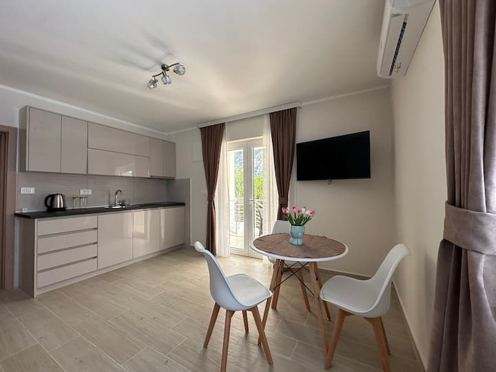 Luxury Kotor Bay View Studio With Heated Pool - Kotor