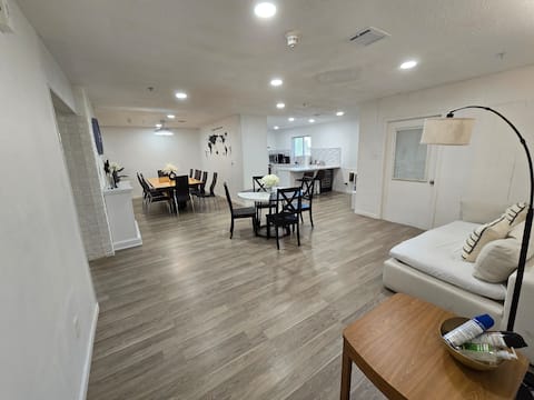 Fully Accessible 1 Story Gated Home 5B3B Huge Yard