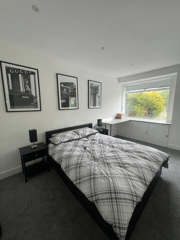 Modern clean & convenient gallery image 2