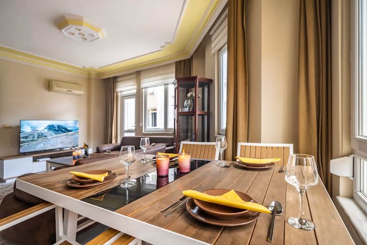 Perfect Lux Decorated Spacious Flat Heart of City