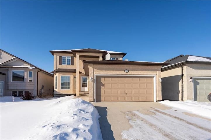 Entire house in richmond west