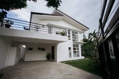 Casa Bianca & Yucca Villa