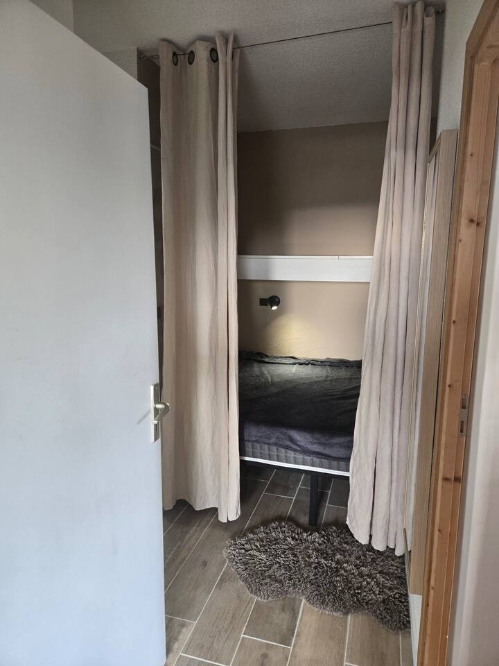 Dhomë gjumi 2