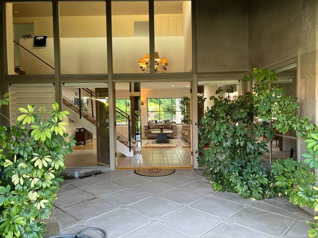 Porter Paradise gallery image 3