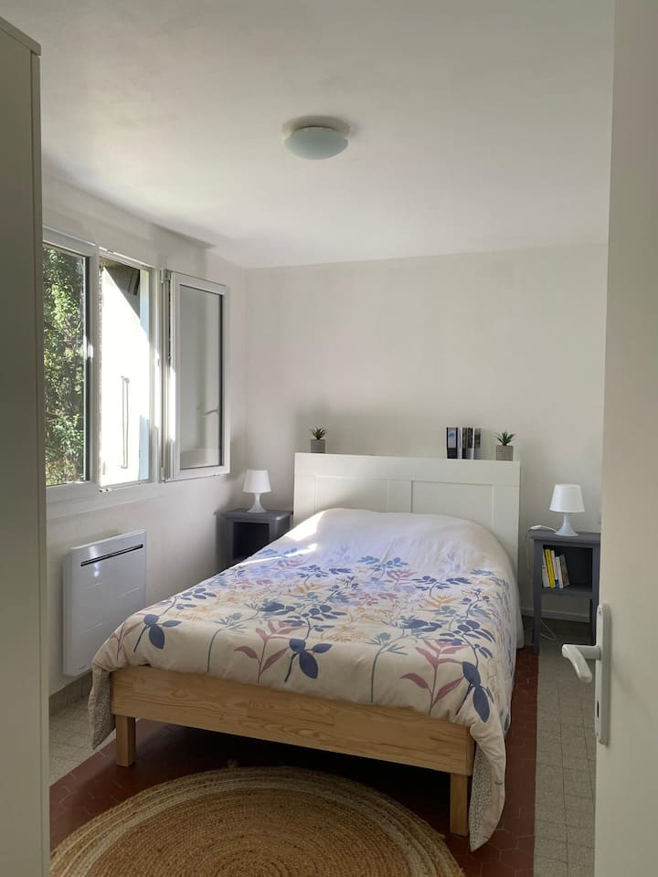 საძინებელი 1