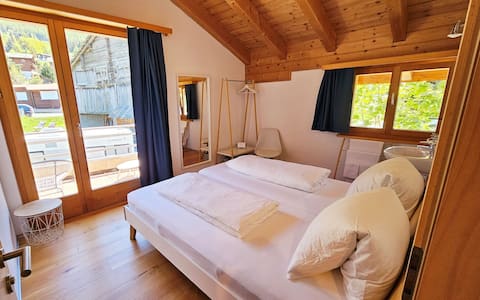 Popular Airbnb listing: 05 Guest Room near Zermatt | Privates Bad in Grächen