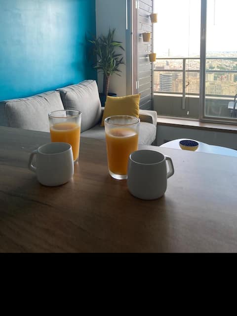 Top Airbnb: Quiet, bright and stylish cocoon with view of Paris in Puteaux