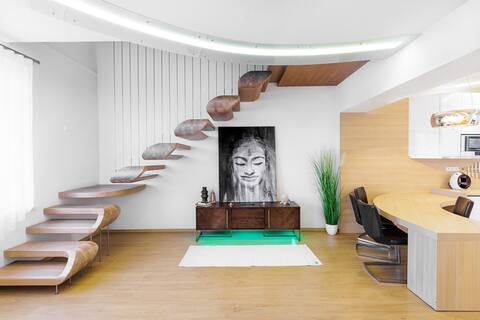 Luxurious flat 160m2 in center, 3 bedrooms, garden