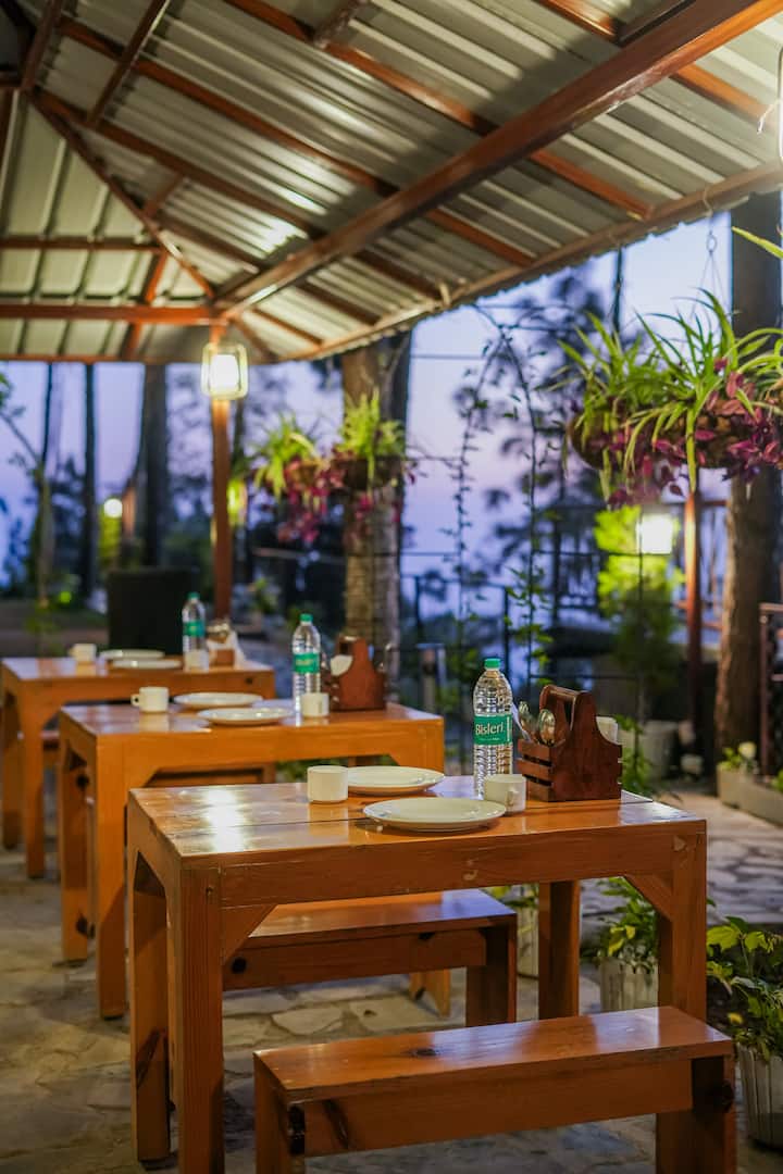 The Pelican - Cottage With Private Indoor Jacuzzi - Mussoorie
