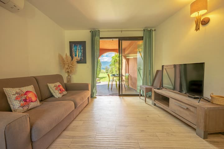 Villa "Les Pieds Dans L'eau" à Porto Vecchio - Santa Giulia