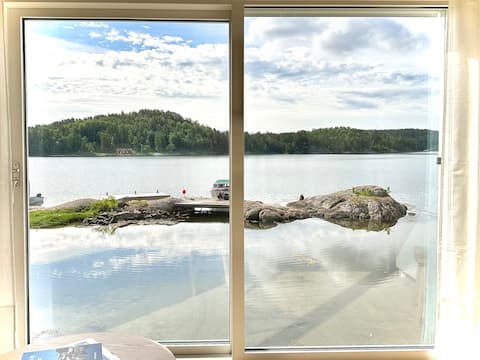 Popular Airbnb listing: Boathouse by the lake in Tvedestrand