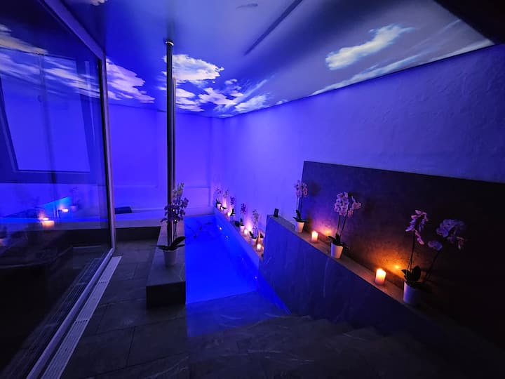 Luxury Creative Studio