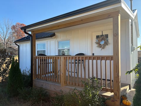 A Tiny Retreat near Tri-Cities