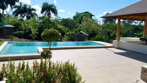 The Village RD Cotui, Villa raza