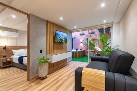 BI101 Luxury Oasis | Private Jacuzzi | Medical Zone
