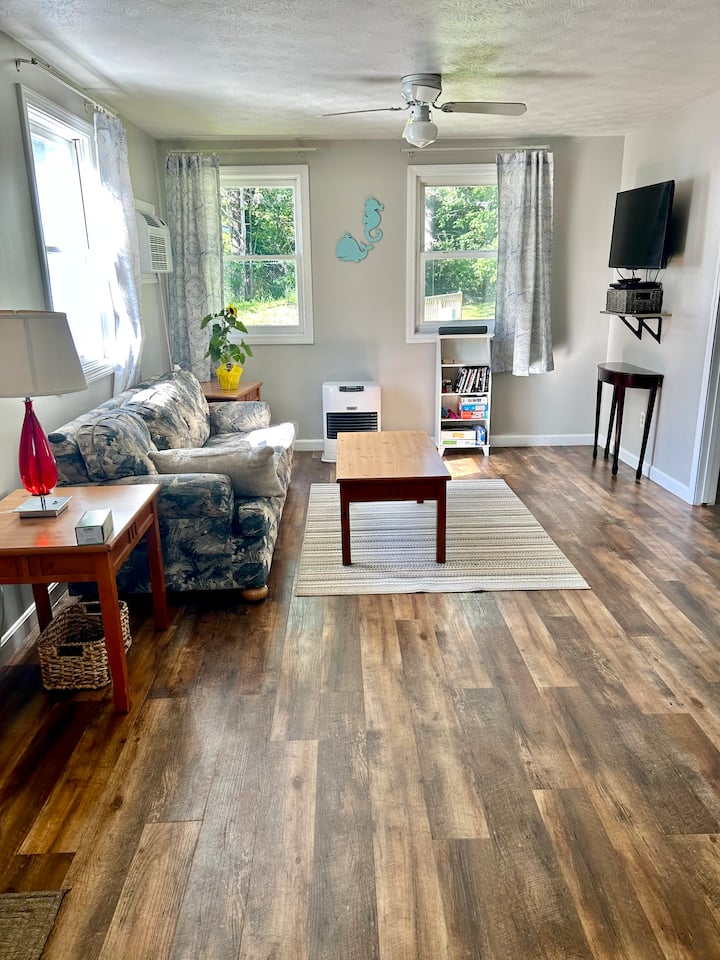 Saco/old Orchard Beach Cottage - Ferry Beach, ME