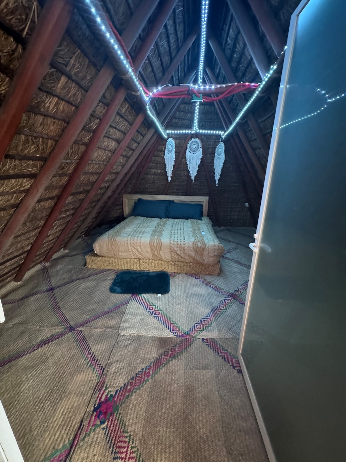 საძინებელი 1