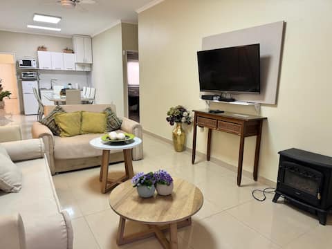 Top Airbnb: Residential apartment in Capital