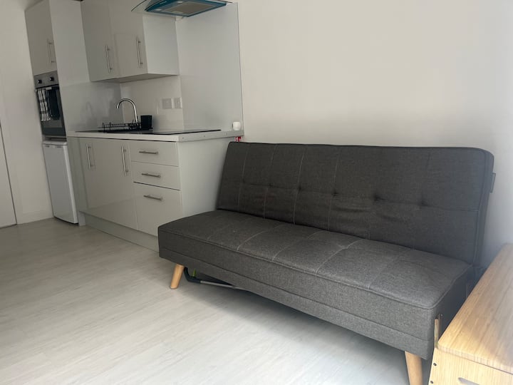 Modern Milton Keynes Flat - Sleeps 3 - Milton Keynes