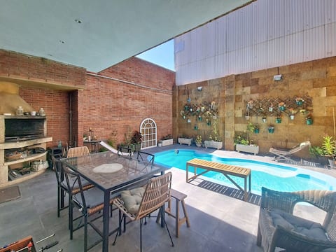 Beach House with Pool & AC • 3-min walk to sea