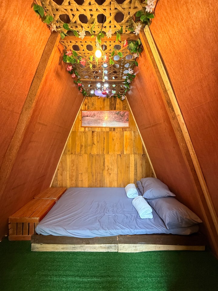 De Elegenz Place - A Frame House (2pax) - Manolo Fortich