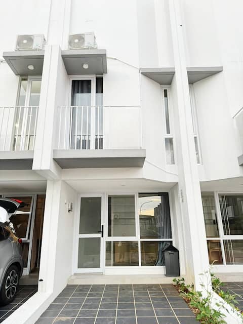 Myza Flathouse Unit F7/7