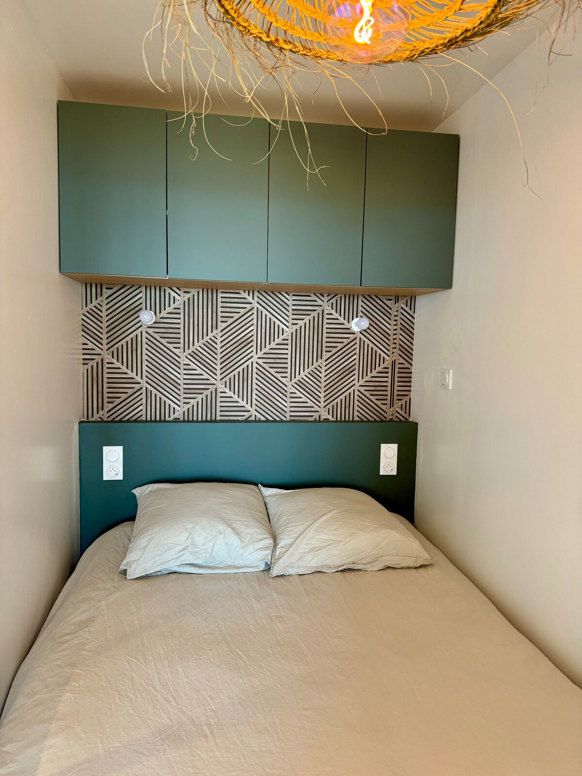 Top performing Airbnb: Sea View Apartment & Quiet & Parking in Les Sables D'olonne