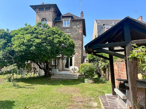 Maison Meulière Authentique