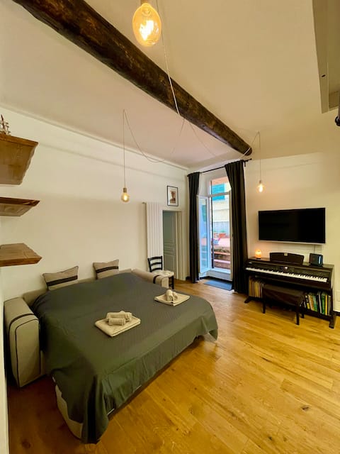 Popular Airbnb listing: La Terrace delle Fate in Genova